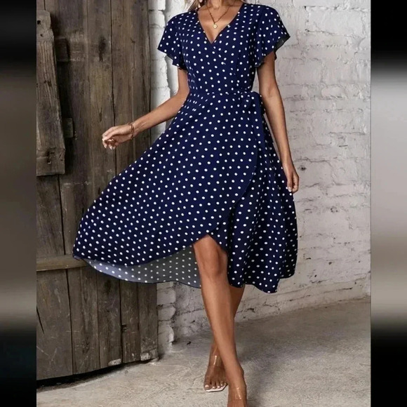 Polka Dot Print Butterfly Sleeve Knot Side Wrap Dress - Picture 5 of 5